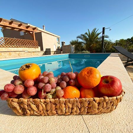 Villa Island Vir With Pool 외부 사진