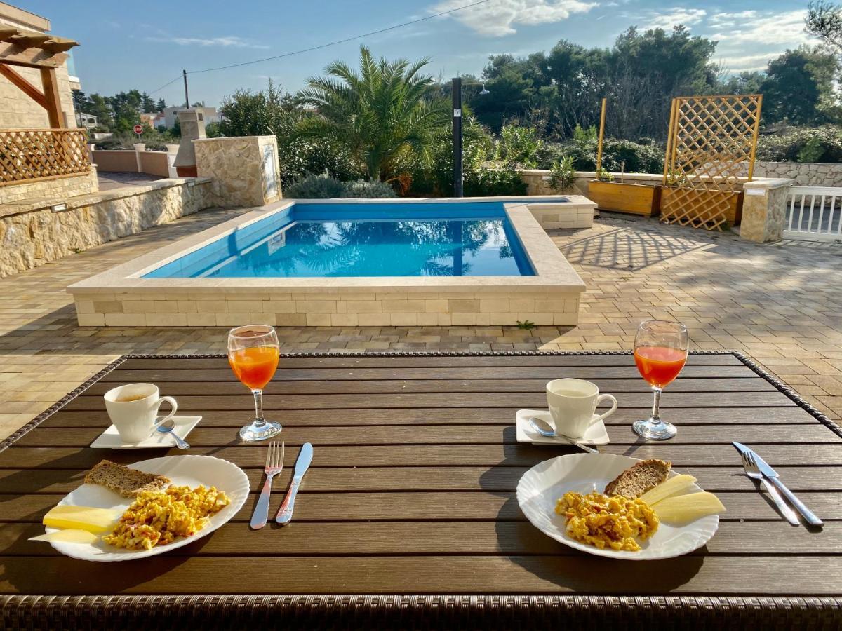 Villa Island Vir With Pool 외부 사진
